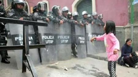 Child workers protest in La Paz