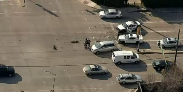 Police Chase Comes To Dramatic End, Citizens Pull Perp From Car And Beat Him Up
