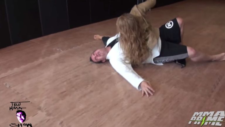Interviewer Taunts Ronda Rousey, Says She’s Not As Strong As A Man, She Breaks His Ribs