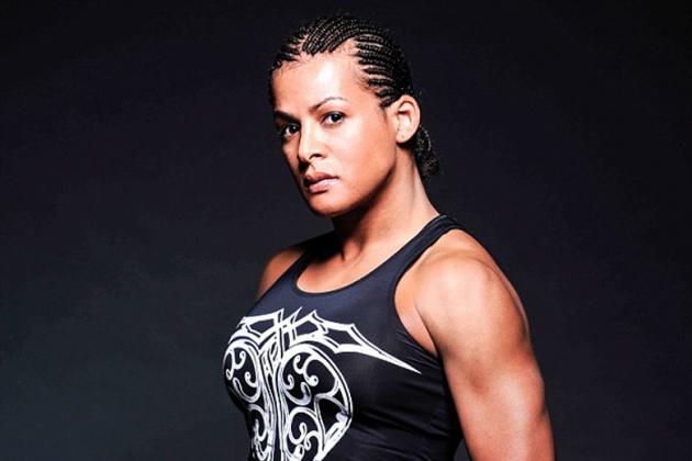 Transgender MMA Fighter Destroys Female Opponent