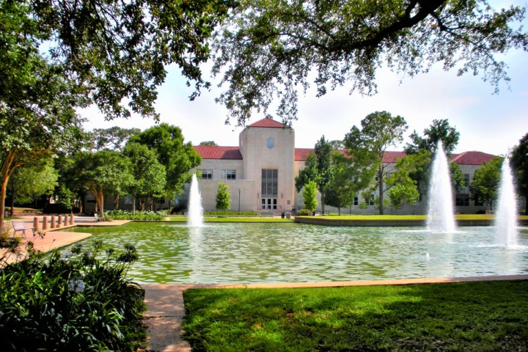 Profs Warned To Avoid Sensitive Topics Since Armed Students May Snap And Kill Them