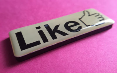 social media, Gab, Facebook