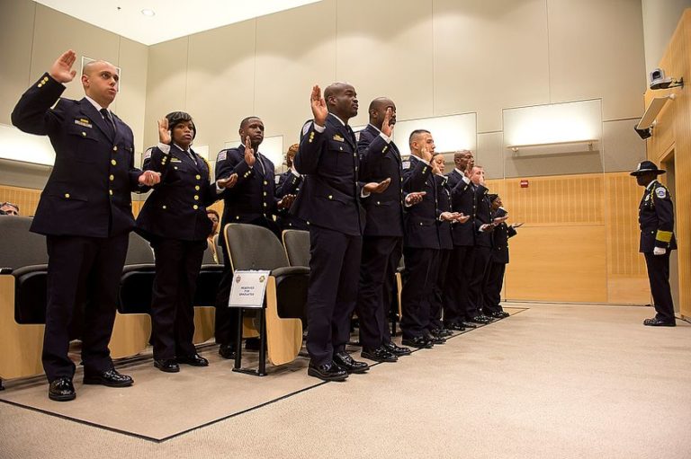 DC Bill To Persuade Police Officers Not To Keep Quitting Fails